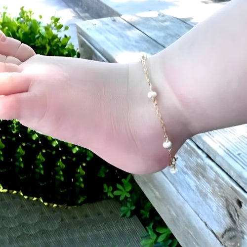 Personalized Gold Baby Anklet with Pearls - Elegant Customized Jewelry for Your Little One.