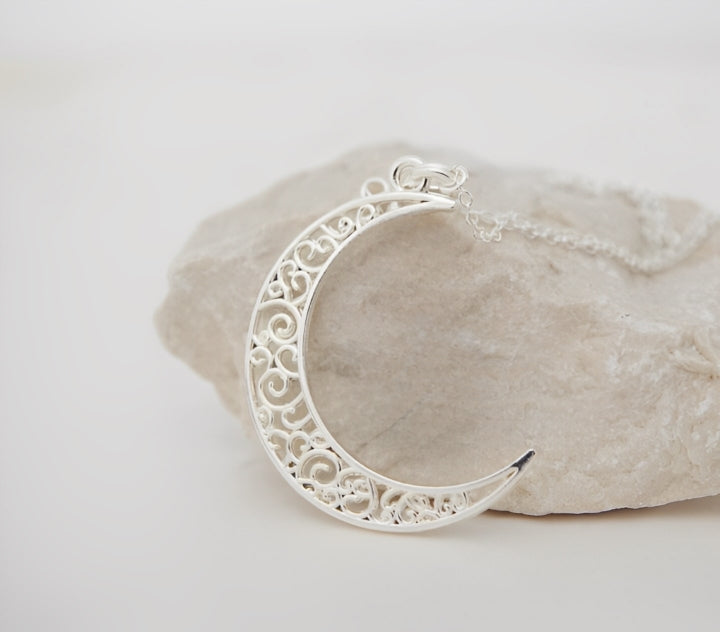 AALIA JEWELRIES BEAUTIFUL MOON UNIQUE DESIGN PURE SILVER PENDANT...