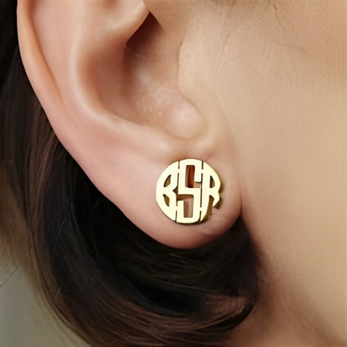 Beauiful Customized Letters Name Stud Earings of High Quality Gold Plated.