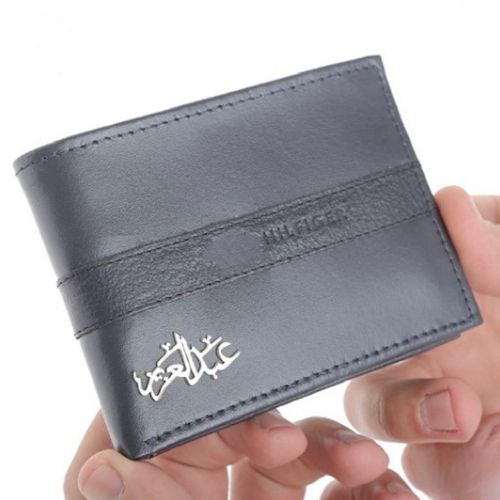 Black wallet with Customized Gold Name or Initials  Peronlized Gift for Ocassions.  محفظة بالاسم  ذهب للهدايا المميزة. (2)_cleanup.