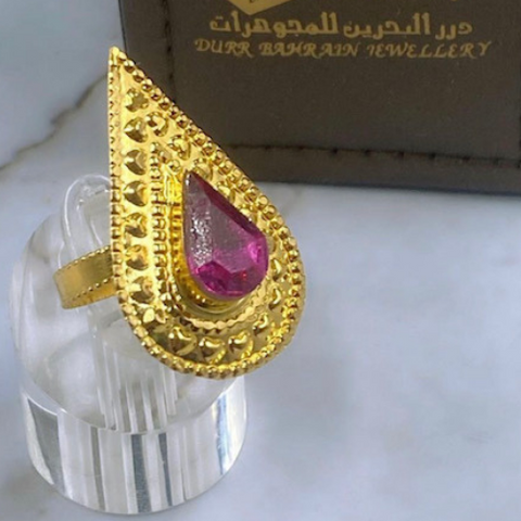 Gold Arabic Customized ring with colored Stone  Peronlized Gift for all ocassions. خاتم ذهب شكل  للهدايا الخاصة و المميزة