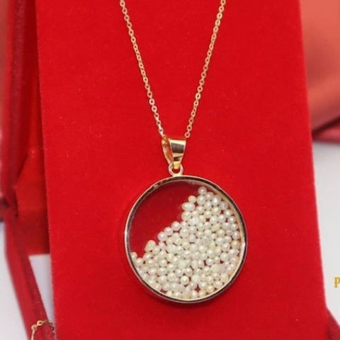 Gold Circle Pendant with pearl Special jewelry for ocassions and lif time value. (2)