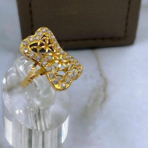 Gold Pearl Customized Butterfly ring Peronlized Gift for all ocassions. خاتم ذهب و لولو شكل الفراشة للهدايا الخاصة و المميزة. (2)_c