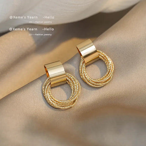 Retro Metallic Gold Colour Multiple Small Circle Pendant Earrings 2022 Jewelry fashion Wedding Party Unusual Earrings For Woman