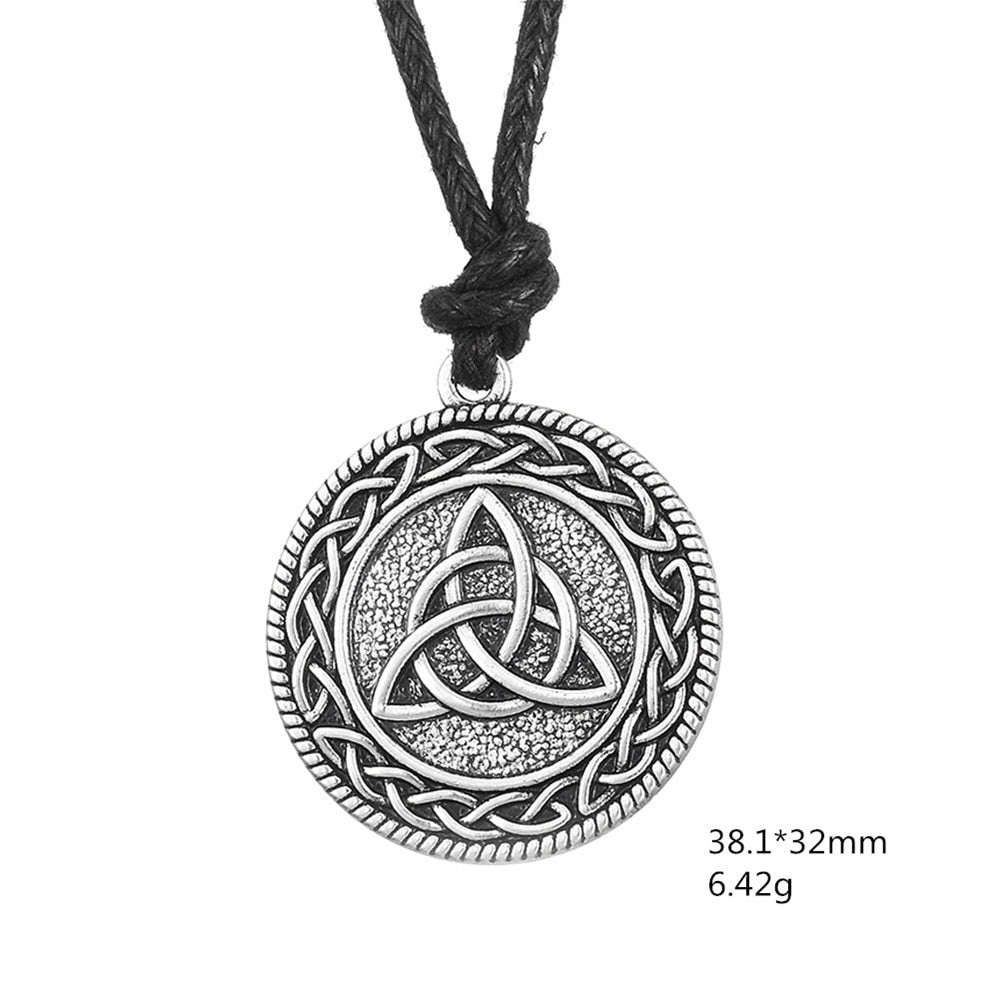 LIKGREAT Vintage Round Triquetra Pendant Necklace Antique Silver Color Irish Celtics Knot Pattern Necklace Wicca Amulet Jewelry