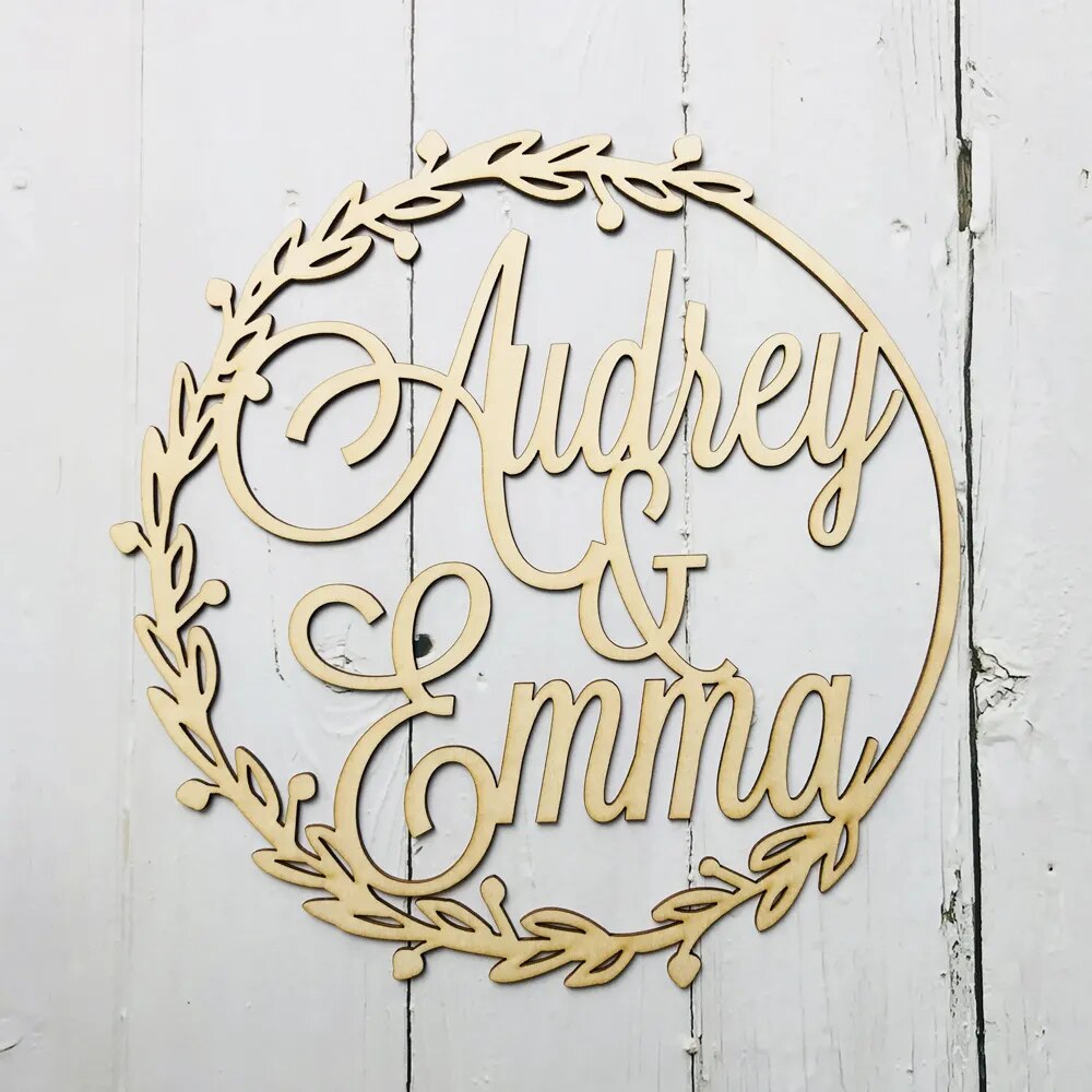 Custom Wooden Wedding Wall Sign Personalized Bride And Groom Name Babyshower Sign Circle Shape Party Decor Unique Party Gift