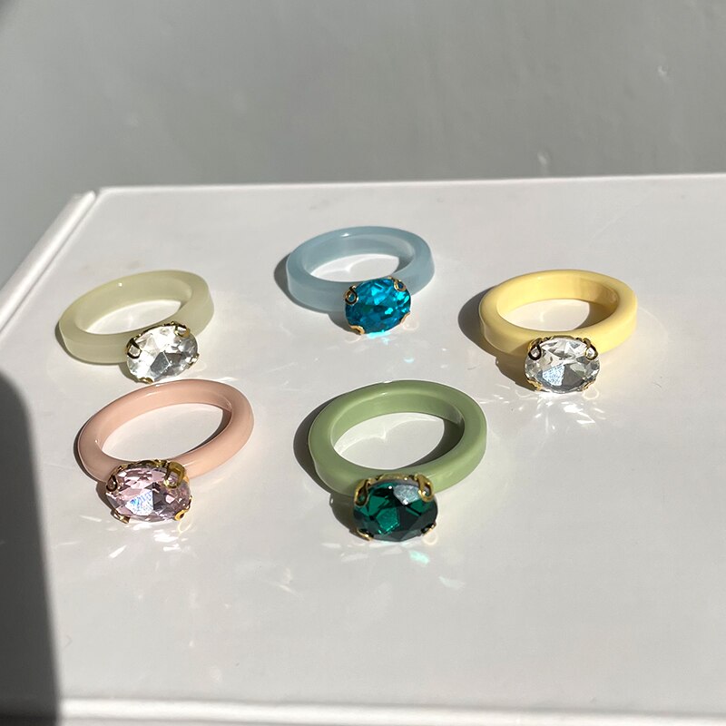 HUANZHI 2020 New Transparent Acrylic Colorful Rectangle Rhinestone Minimalist Geometry Rings for Women Girls Jewelry