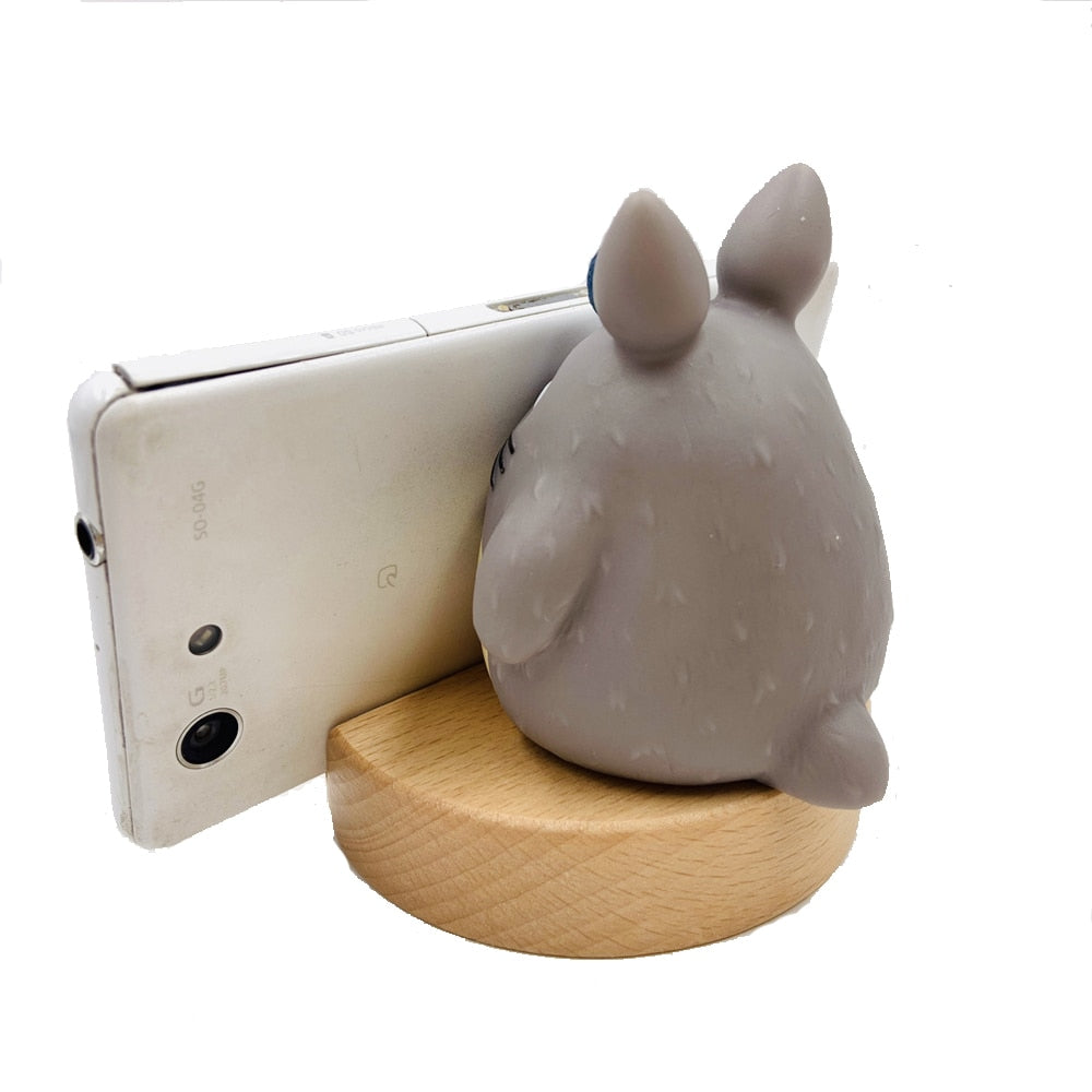 Totoro Universal Wooden Phone Holder for iPhone 11 Pro Max X XS Mobile Phone Bracket For Samsung S10 9 Tablet Stand Desk Phone