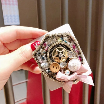 Women Brooches Pins Badge Coat Big Metal Vintage Retro Star Bee Lace Pearl Handmade Wholesale Series Accessories-SW