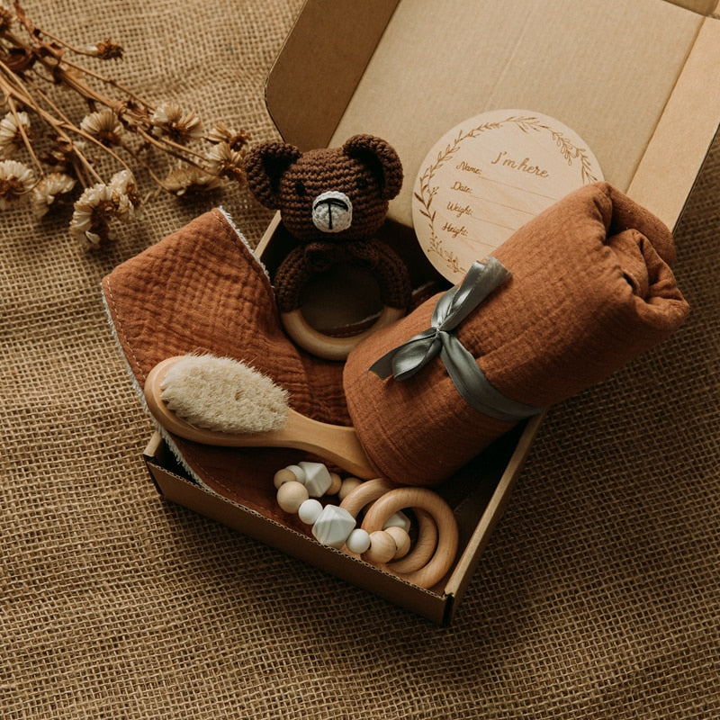 Baby Towel Newborn Bath Set Gifts Box Double Sided Cotton Blanket Wooden Rattle Brushs Bracelet Crochet Baby Bath Gifts Products