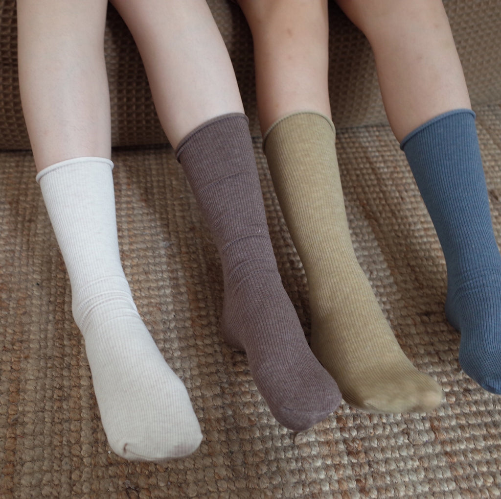 Women Socks 2022 New Fashion Colorful Women Cotton Socks Korean Style Comfort Long Elastic Breathable Slouch Socks For Girls