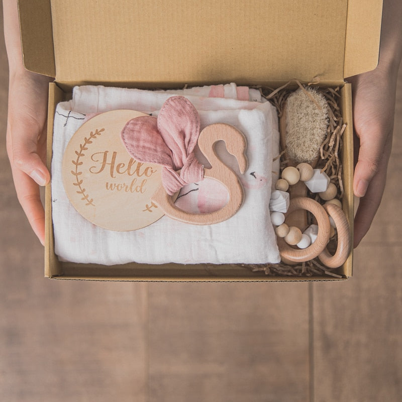 Baby Towel Newborn Bath Set Gifts Box Double Sided Cotton Blanket Wooden Rattle Brushs Bracelet Crochet Baby Bath Gifts Products