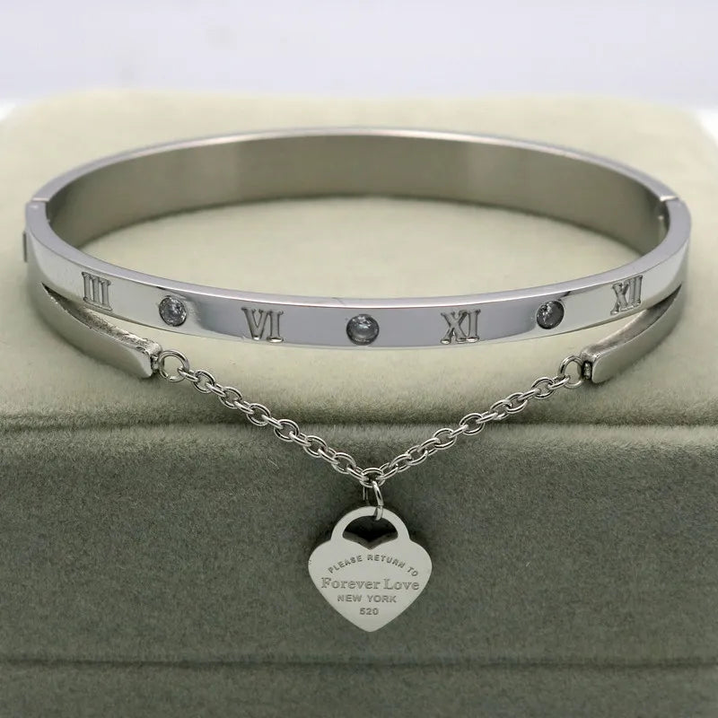 Design Luxury Brand Bracelet Women Hanging Heart Label Forever Love Pulseira Titanium steel Bangle & Bracelets For Women Jewelry