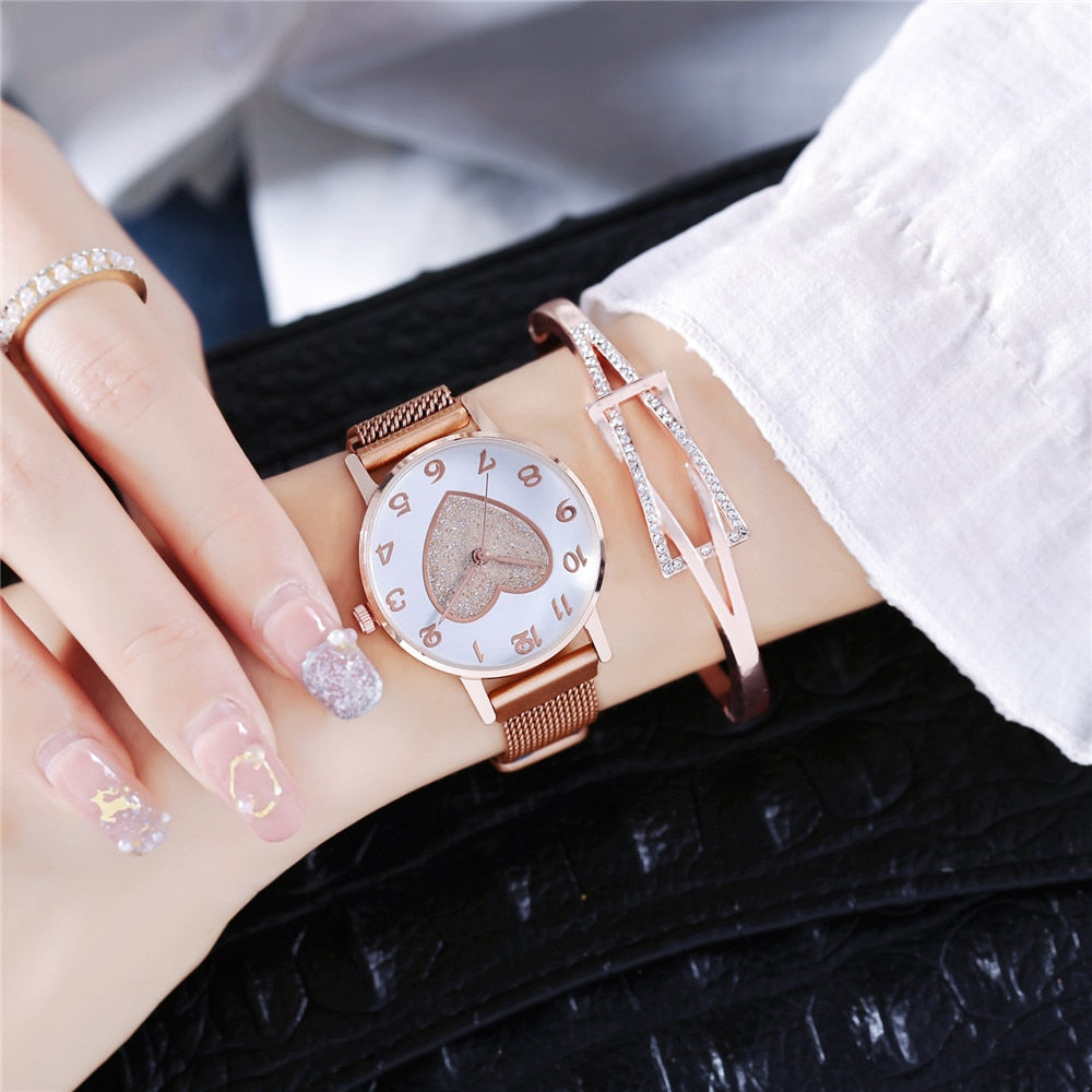 Luxury Women Romantic Heart Wrist Watches Fashion Ladies Magnetic Strap Quartz Watches Clock Zegarek Damski