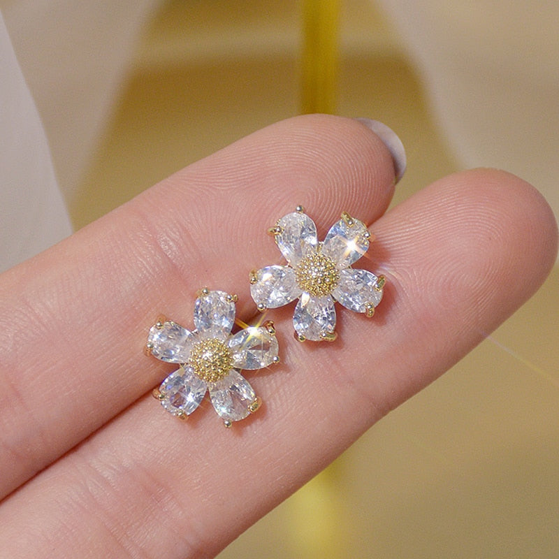 New Korea Sweet Cute Flower Crystal Temperament Geometric Shiny Zircon Earrings Statement Earrings for Women Girl Pendientes