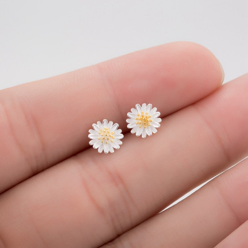 Korean Style Cat Moon Stud Earrings Elegant Flower Earring For Women Party Wedding Jewelry Accessory.