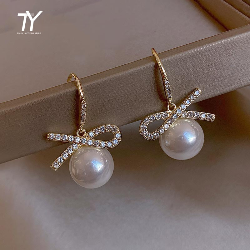 Noble lady elegant pearl earrings female personality fashion earrings party evening dress sexy crystal earrings earrings