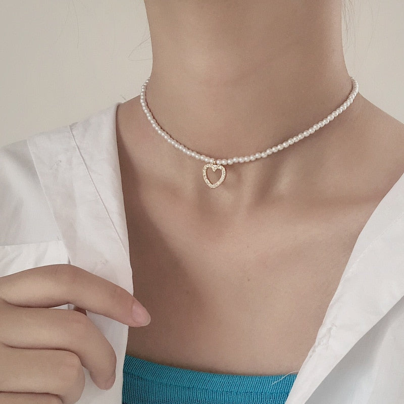 Sweet Jewelry Necklace Simple Design Small Simulated Pearls Necklace With Delicate Heart Pendant Necklace Women Jewelry Gifts