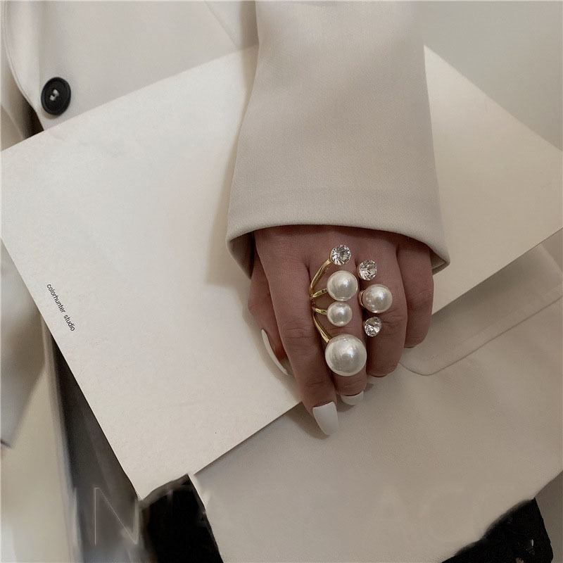 Elegant Retro Oversize Multi Pearl Rings for Women Lady Shiny Crystal Rhinestone Irregular Charm Ring Korean Wedding Jewelry