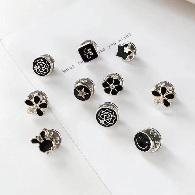 10 Pieces Button Brooch Set Imitation Pearl Rhinestones Pin Coat Clothes Accessories Gift Prevent Exposure Different Design Brooches for Women such as Flower, Pearl, Ribbon