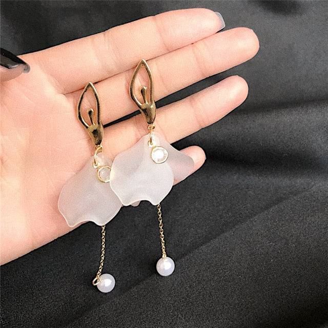 Fashion Trendy earrings flowers stud earrings for women Vintage creative temperament contracted woman stud earrings fine jewelry