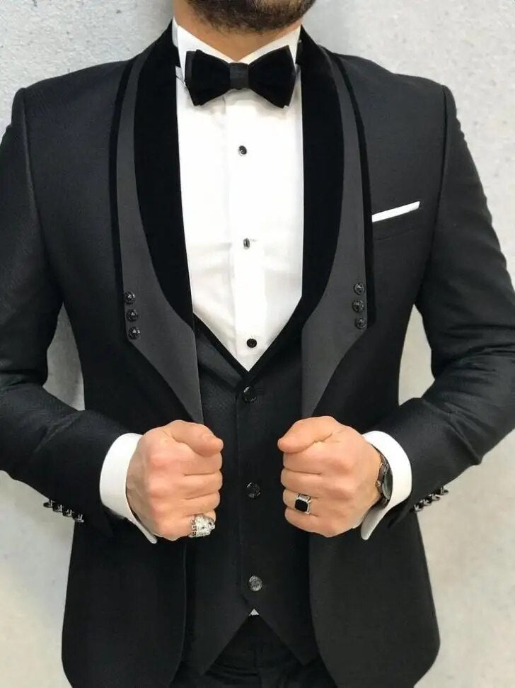 2020 Custom Made 3-Piece Beige Smoking Blazer Casual Business Gentlemen Groom Suits Prom Suits For Men Wedding Best Man Tuxedo