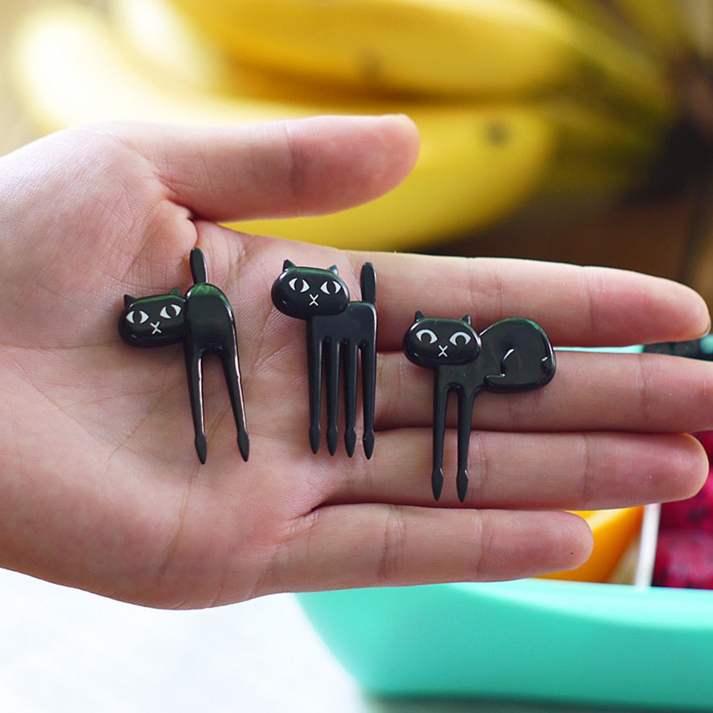 Animal Farm Fruit Fork Mini Cartoon Children Snack Cake Dessert Food Fruit Pick Toothpick Bento Lunches Party Decor Random Color