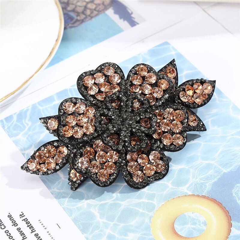 AWAYTR Crystal Flower Barrettes Hair Clips for Women Vintage Rhinestone Hairpins Headwear Girls Hair Accessories Jewelry Clips