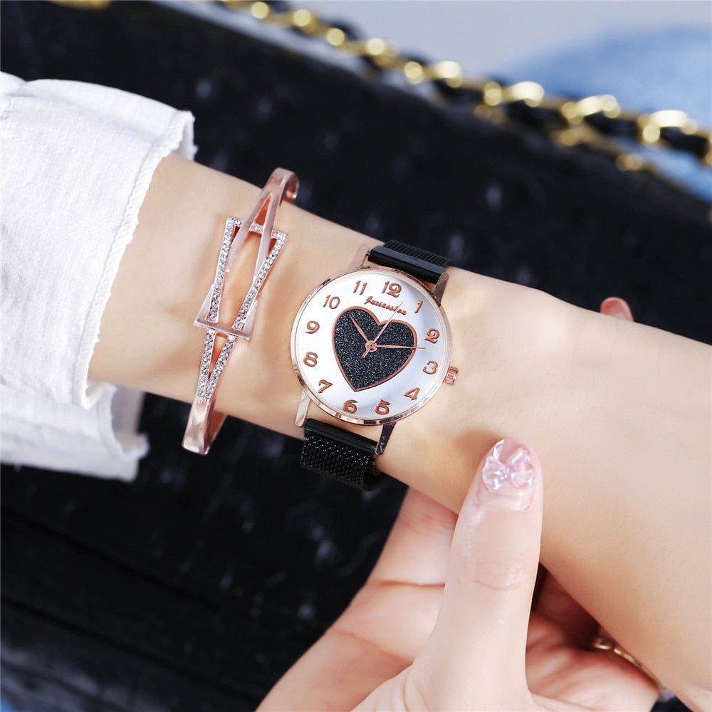 Luxury Women Romantic Heart Wrist Watches Fashion Ladies Magnetic Strap Quartz Watches Clock Zegarek Damski