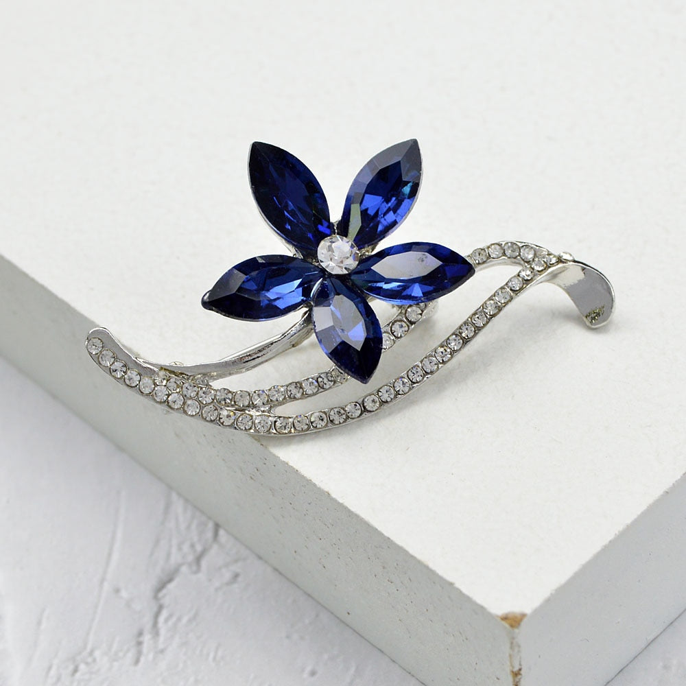 CINDY XIANG Rhinestone Simple Flower Brooches for Women Elegant Wedding Pin 3 Colors Available Classic Design Summer Jewelry