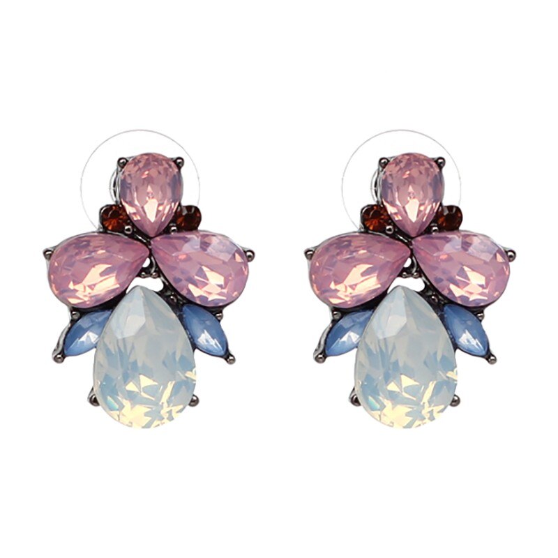 Party jewelry accessories vintage Bee crystal earrings Insect statement stud earrings in the shape of a pearl butterfly.