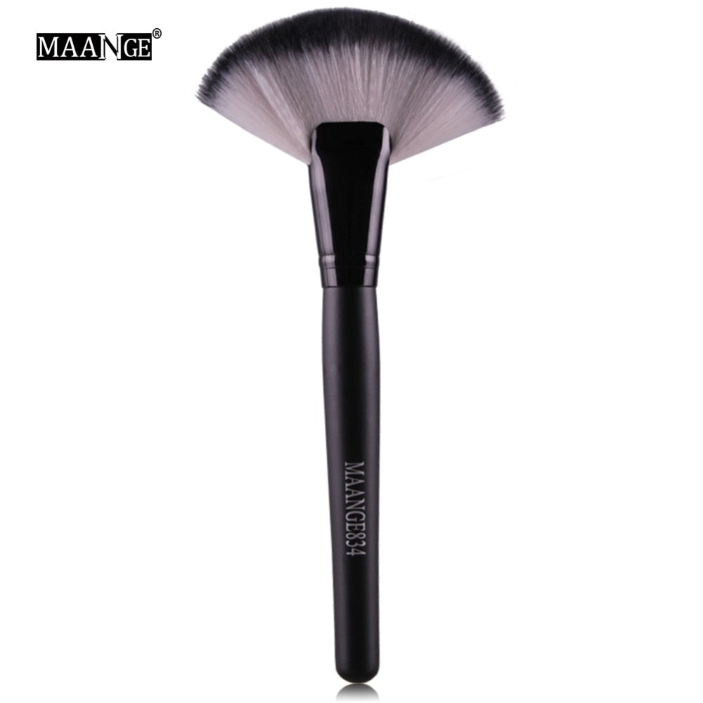 MAANGE Pro 1pcs Soft Makeup Large Fan Brush Big Top Blush Loose Powder Foundation Blend Beauty Make Up Tool Cosmetics Brushes