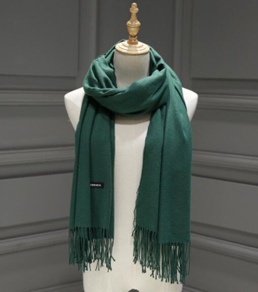 High-Quality Cashmere Scarves for Men and Women: Keep Warm with Thicker, Long Autumn and Winter Scarves Featuring Tassels - Stylish Shawl for Females and Males"