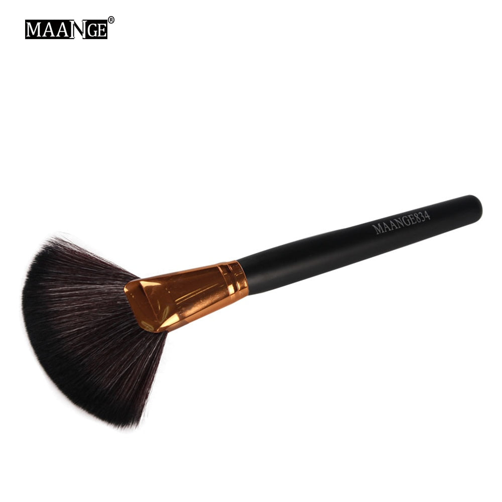 MAANGE Pro 1pcs Soft Makeup Large Fan Brush Big Top Blush Loose Powder Foundation Blend Beauty Make Up Tool Cosmetics Brushes