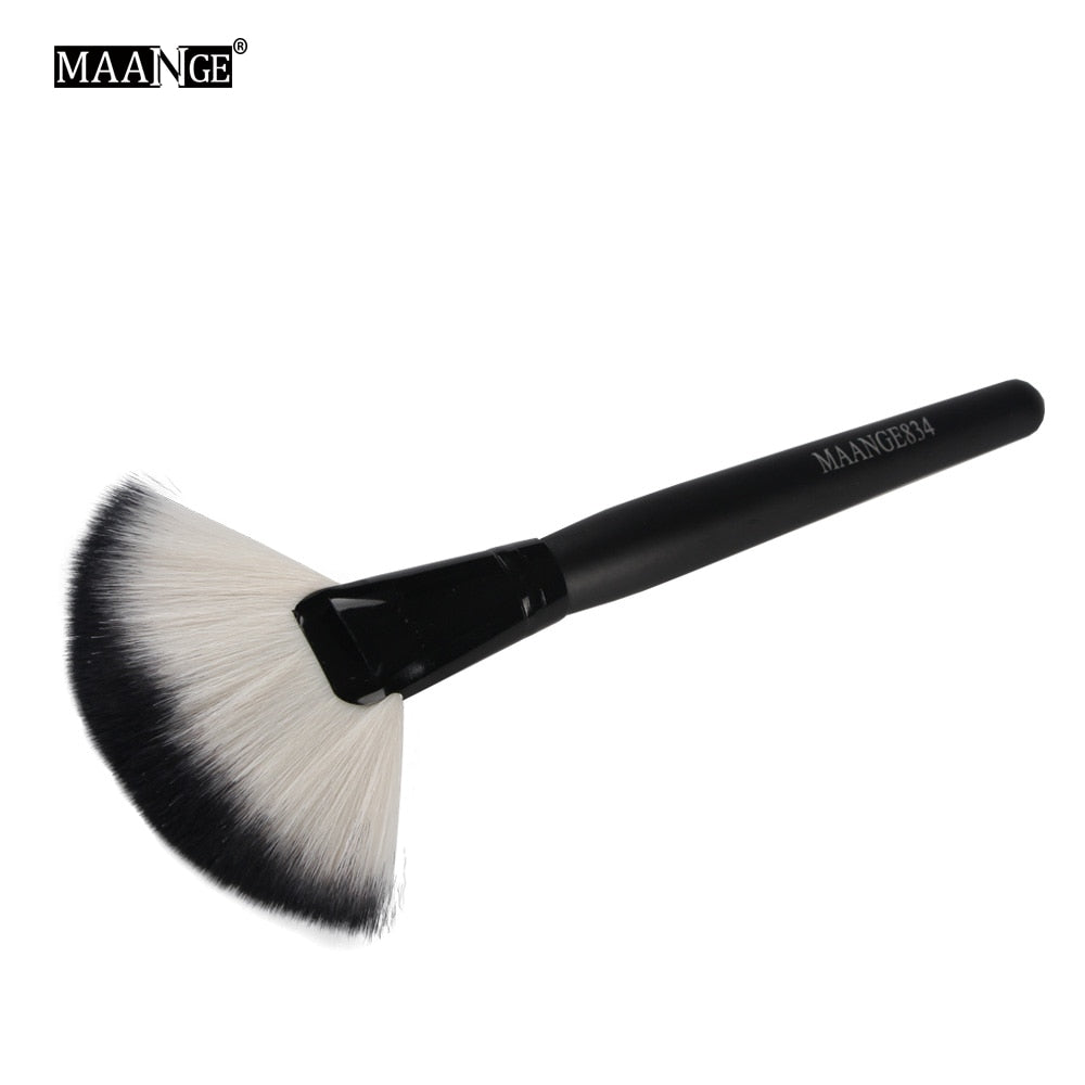 MAANGE Pro 1pcs Soft Makeup Large Fan Brush Big Top Blush Loose Powder Foundation Blend Beauty Make Up Tool Cosmetics Brushes