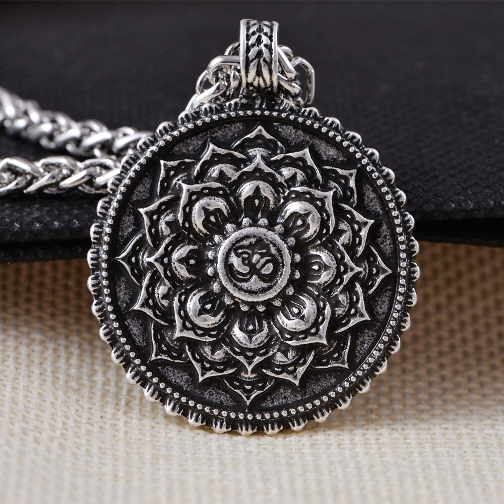 LANGHONG 1pcs Retro Tibet Spiritual Necklace Tibet Mandala pendant Necklace geometry amulet Religious jewelry