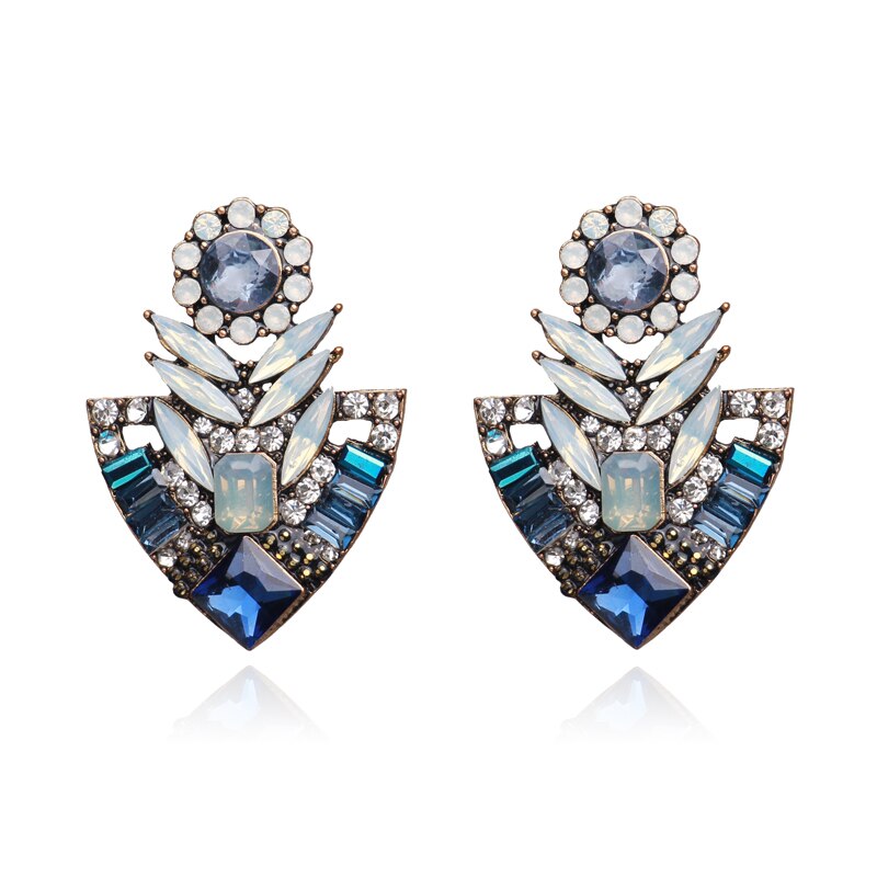 Trendy Women's Earrings Jewelry: Fashionable New Elegant Crystal Rhinestone Flower Opal Stone Stud Earrings.