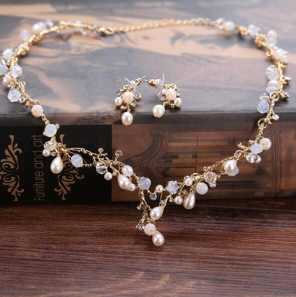 KMVEXO New Coming Bride Headdress Retro Hair Jewelry Gold Color Pearl Rhinestone Flower Crown Women Wedding Accessories