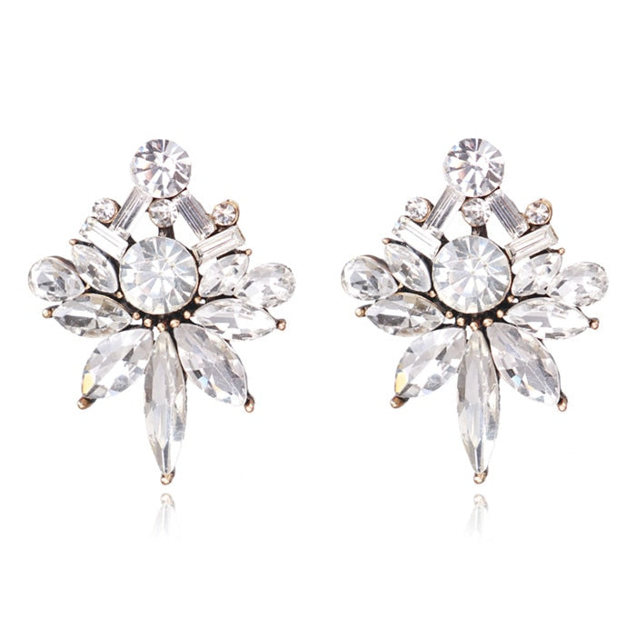 Trendy Women's Earrings Jewelry: Fashionable New Elegant Crystal Rhinestone Flower Opal Stone Stud Earrings.