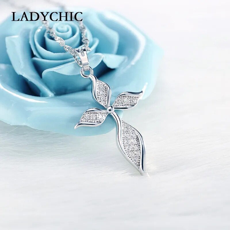 LADYCHIC Fashion Silver Color Women Pendant Necklace Dainty Leaf Shape Crystal Chain for Female Party Jewelry Wholesale LN1011