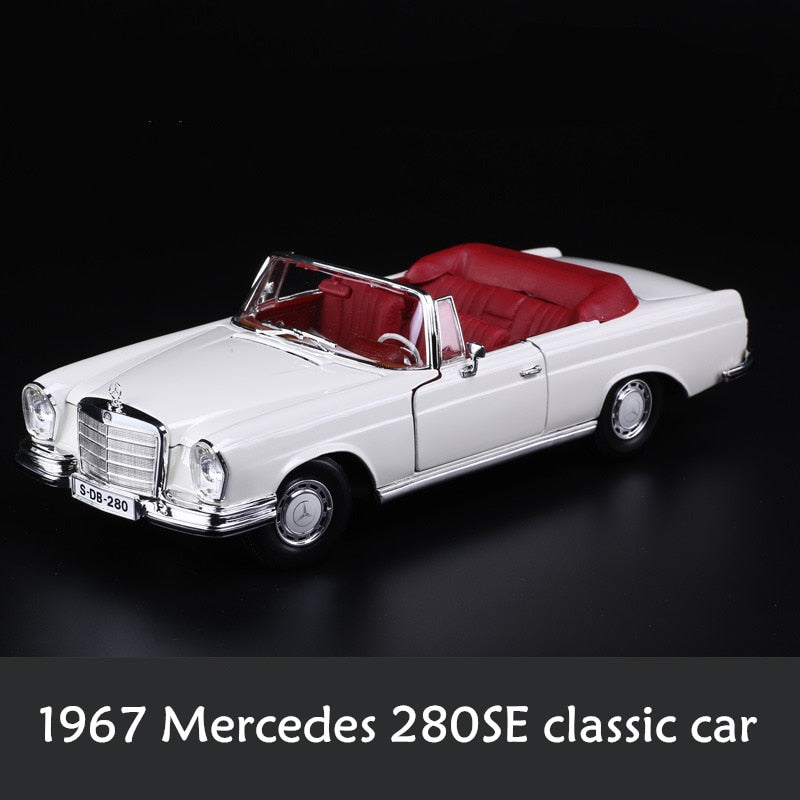 Maisto 1:18 Mercedes 500K 1936 classic car Alloy Retro Car Model Classic Car Model Car Decoration Collection gift