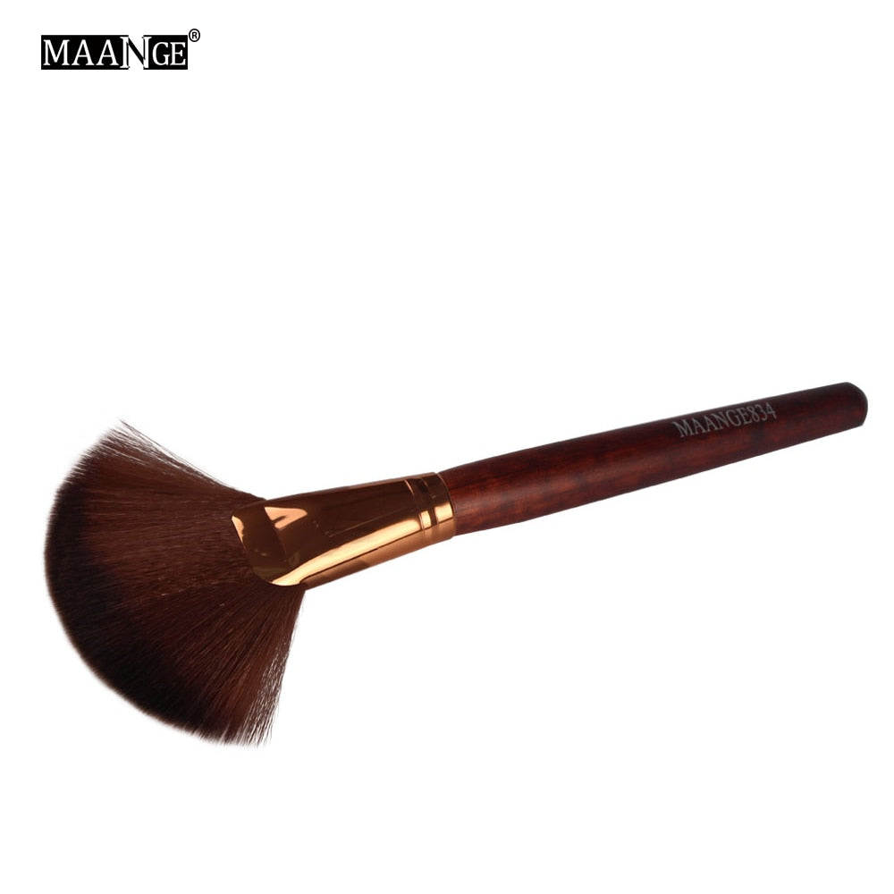 MAANGE Pro 1pcs Soft Makeup Large Fan Brush Big Top Blush Loose Powder Foundation Blend Beauty Make Up Tool Cosmetics Brushes