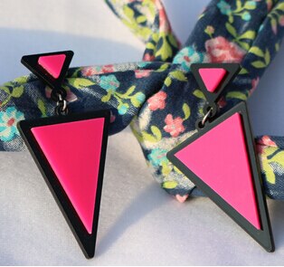 Brand Earing Fluorescent Colorful Triangle Earrings Stud Earrings For Women Crystal Pearl Earrings Fashion Jewelry Wholesale