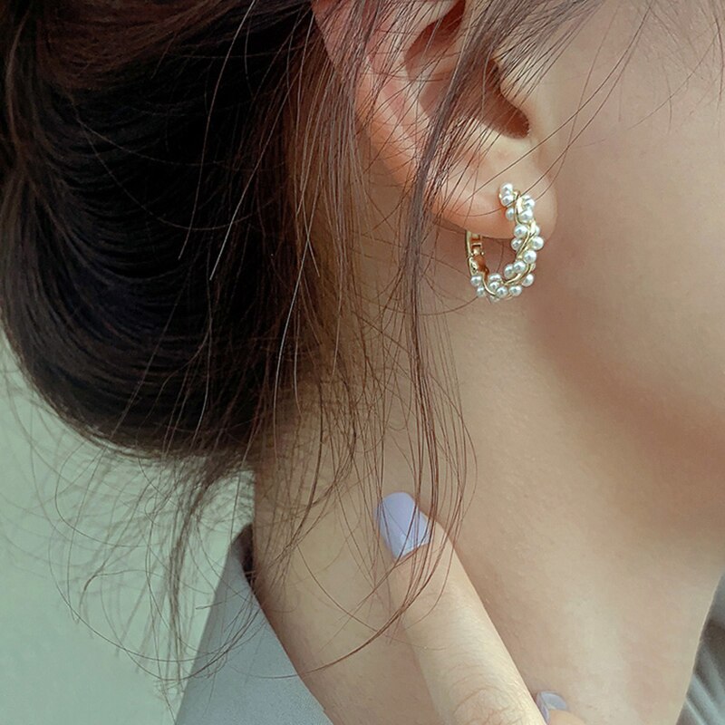 Elegant Artificial Pearl Wound Metal Twist Hoop Earrings 2022 New Fashion Jewelry Party Sweet Accessories For Woman Girls Gift