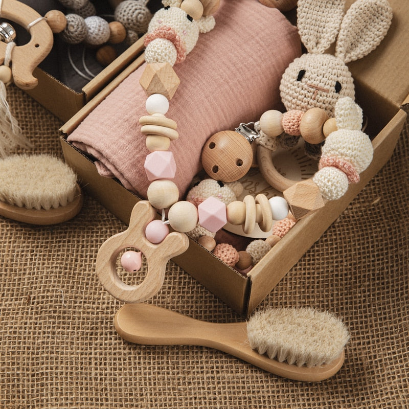 Baby Towel Newborn Bath Set Gifts Box Double Sided Cotton Blanket Wooden Rattle Brushs Bracelet Crochet Baby Bath Gifts Products