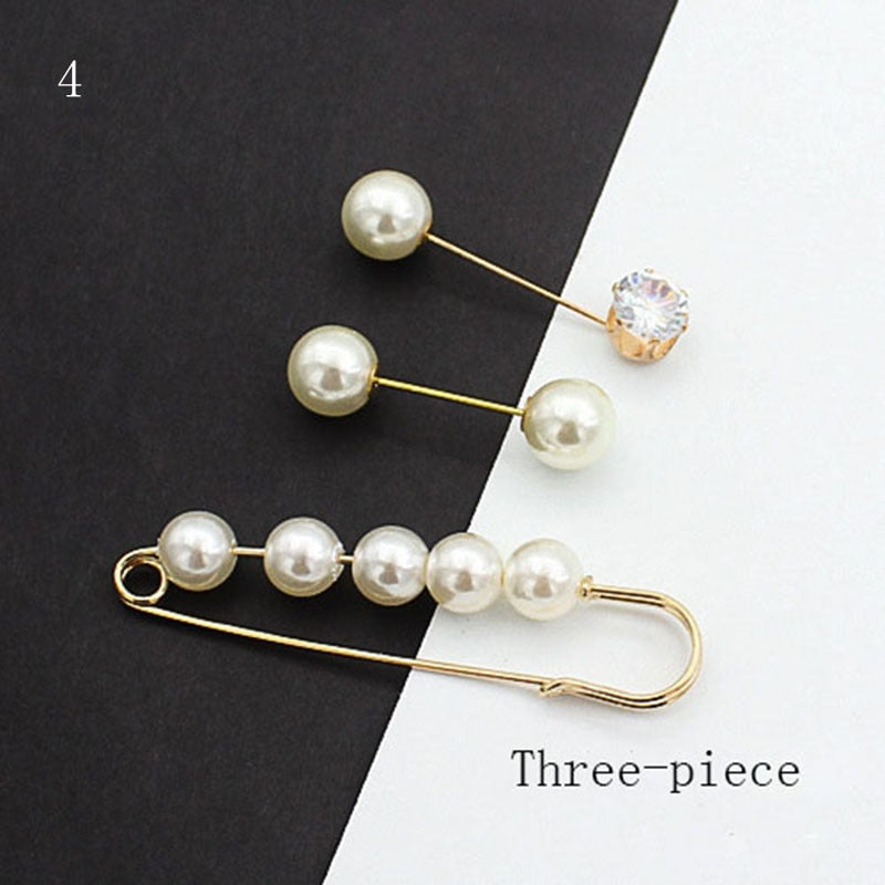 10 Pieces Button Brooch Set Imitation Pearl Rhinestones Pin Coat Clothes Accessories Gift Prevent Exposure Different Design Brooches for Women such as Flower, Pearl, Ribbon