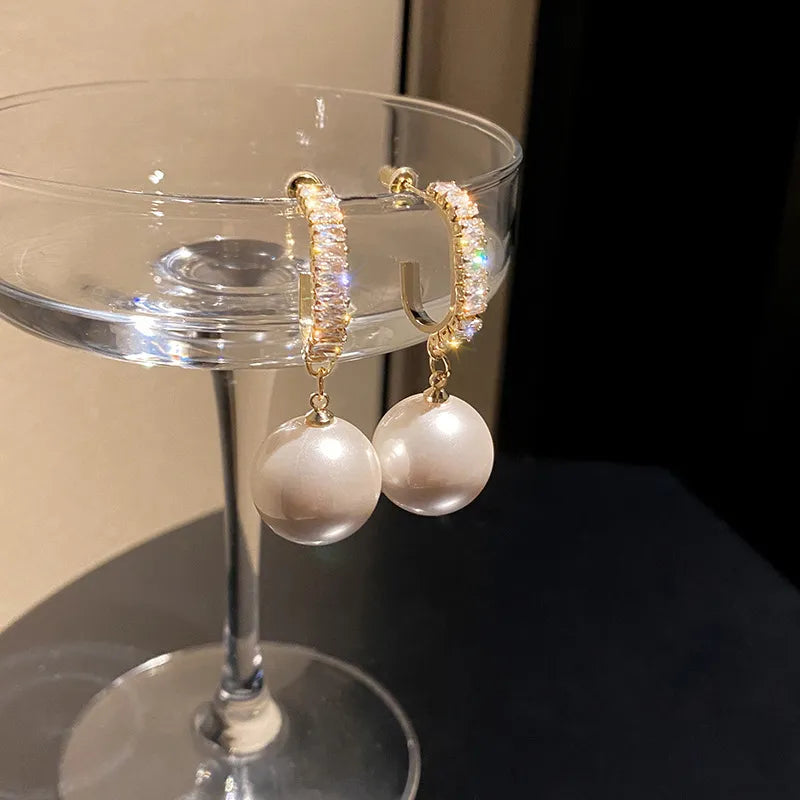 2021 New Fashion Korean Oversized White Pearl Drop Earrings for Women Bohemian Golden Round Pearl Wedding Earrings Jewelry Gift