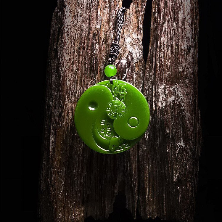 Chinese Natural Green Jade Taiji Bagua Pendant Necklace Hand-Carved Charm Jadeite Jewelry Fashion Amulet Gifts for Men Women