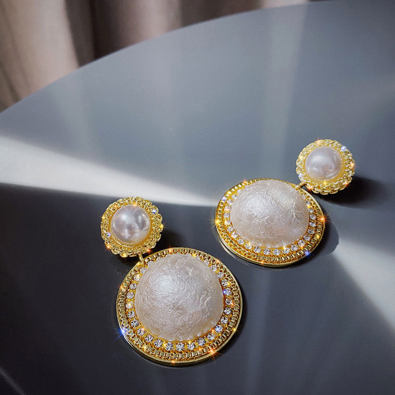 Unique personality large pearl Round earrings asymmetric Pearl Rhinestone Earrings