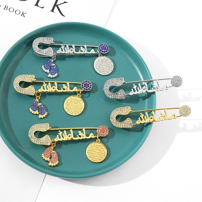 Baby Memorial Jewelry Footprints Brooch Jeweled Safety Protection Charm Pin Brooch for New Born Religious Jewelry Gift